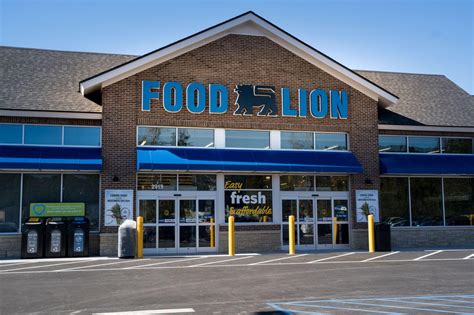 The staff I have spoken with have always been very friendly and really nice. The only thing we don't buy/can't find here are diabetic foods, so I buy Zevia and other diabetic foods at Giant. We love the offerings at Food Lion, my family enjoys their bakery--best around!!